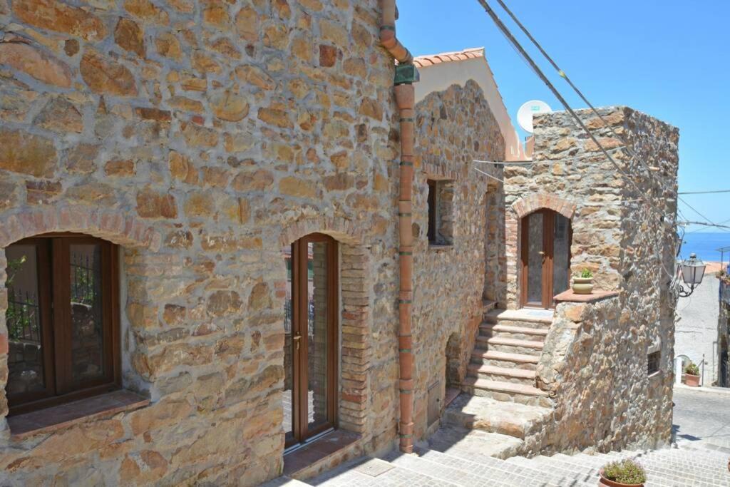 Terrazza Ambrogio Apartamento Sant'Ambrogio  Exterior foto